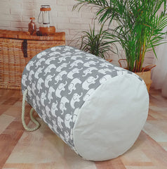 VAIVUSTO round laundry basket closeup texture highlights durable flexible material.