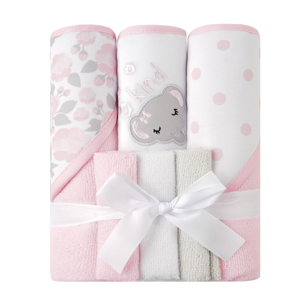 Viviland Elephant Flower hooded towel close-up for bath time warmth.