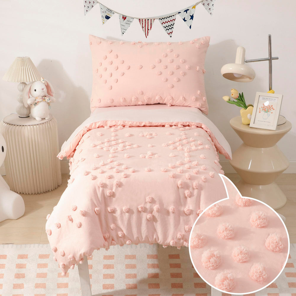 VIVILINEN pink comforter in toddler bedding set provides plush softness for calming nights.