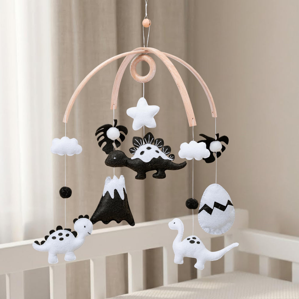 VN3BTOY Montessori baby mobile with black-and-white dinosaur contrast for visual focus