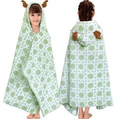 VOOVA & MOVAS kids bath towel with elk hood showing plush cotton softness for gentle skin.