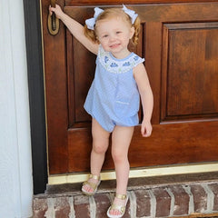 Wee Ones WeeStay clip with the contrasting edge bow adds cute style while staying comfortable.