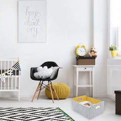 Welaxy curry storage bin open on desk demonstrates collapsible, space-saving design.