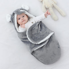 Winmany grey-elephant hood close-up emphasizes soft fleece and padded warmth.