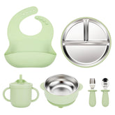 Womorista suction plate baby closeup demonstrates spill-free self-feeding help