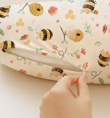 Woodiville Honeybee Dreams 2-pack nursing covers keeps you prepared.