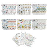 WOOWME winter design disposable bib keeps kids clean during meals.