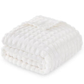 Yameishy 3D jacquard baby blanket with grid pattern for cozy nursery warmth.