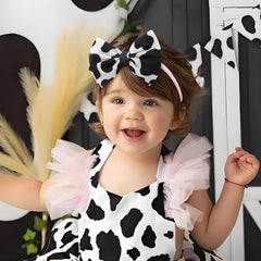 YanJie soft waffle fabric bow showcases gentle comfort on newborns.