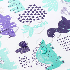 YeeLauf Sleeved Bib catch-all pocket captures crumbs and spills.