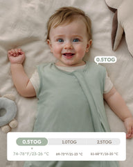 Yoofoss sleep sack with 2-way zipper enables quick diaper changes.