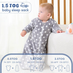 Yoofoss two-way-zipper sleep sack enables easy changes.