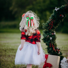 YYKITCHEN Christmas ribbon hair bow worn on hair demonstrating gentle styling