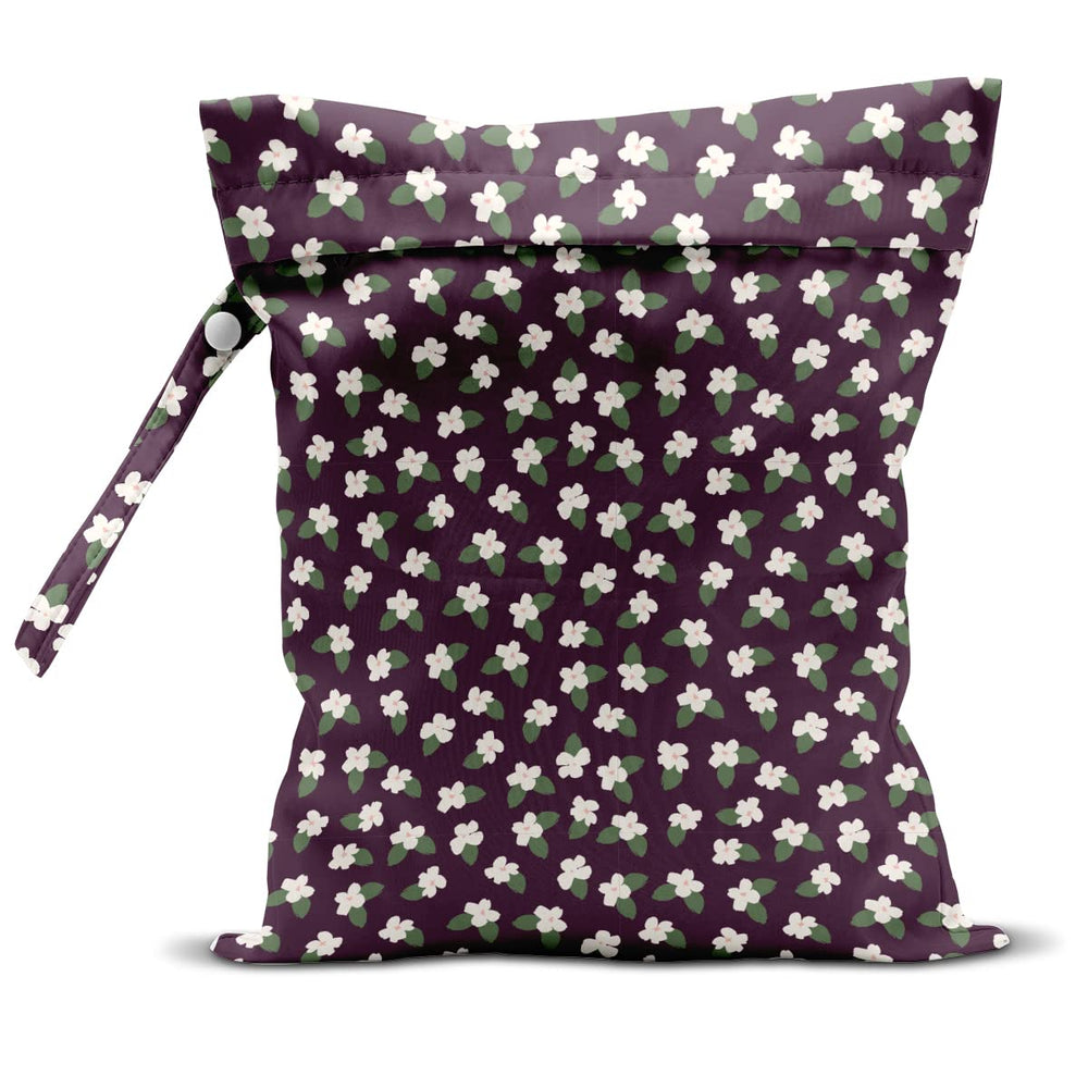 Zcyxuuw wet bag with daisy pattern for stylish travel storage.