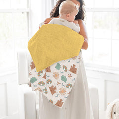 ZoUbqchY blanket in nursery decor complements gender-neutral spaces.