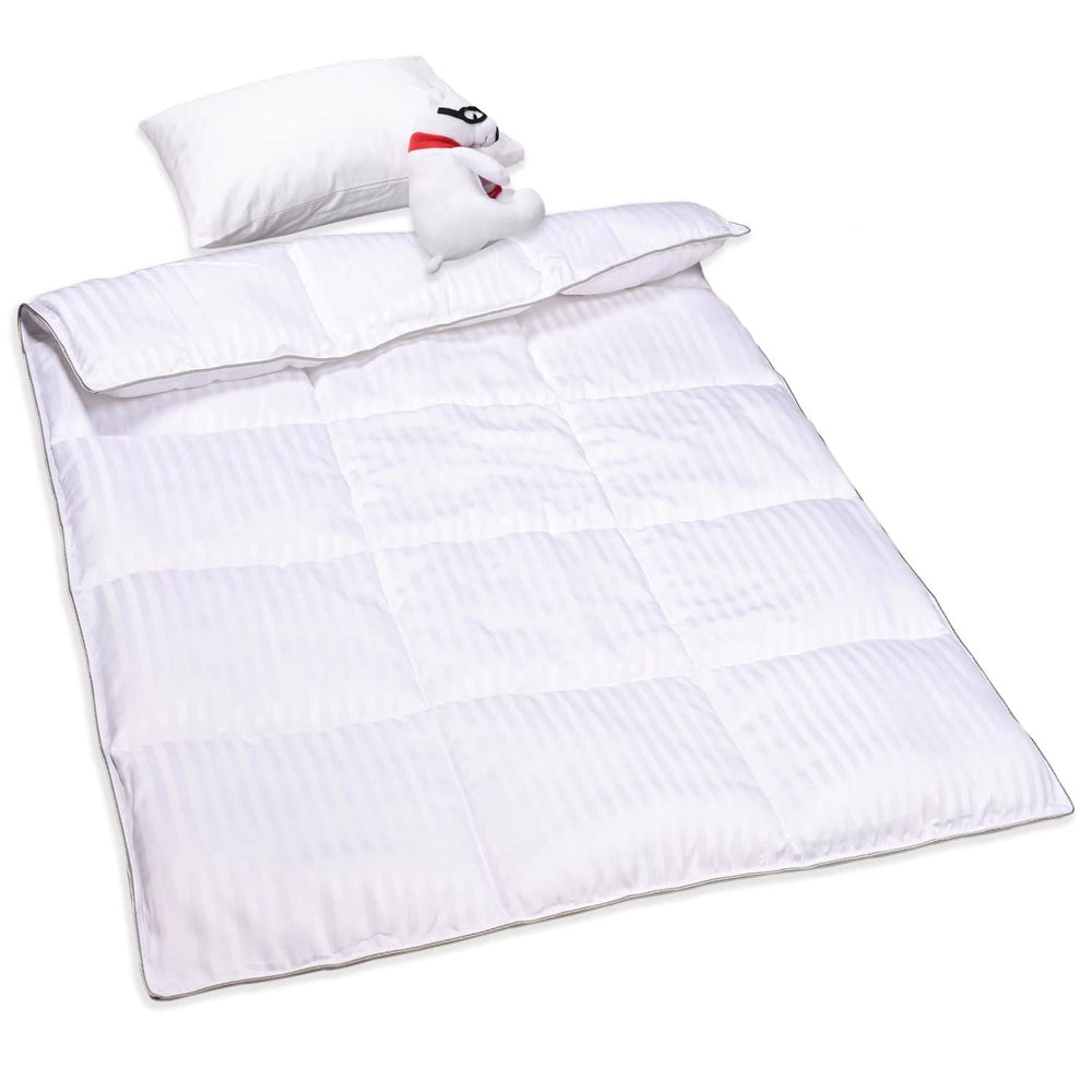 ZPECC Toddler Down Alternative Comforter front view shows a cozy, safe crib essential.