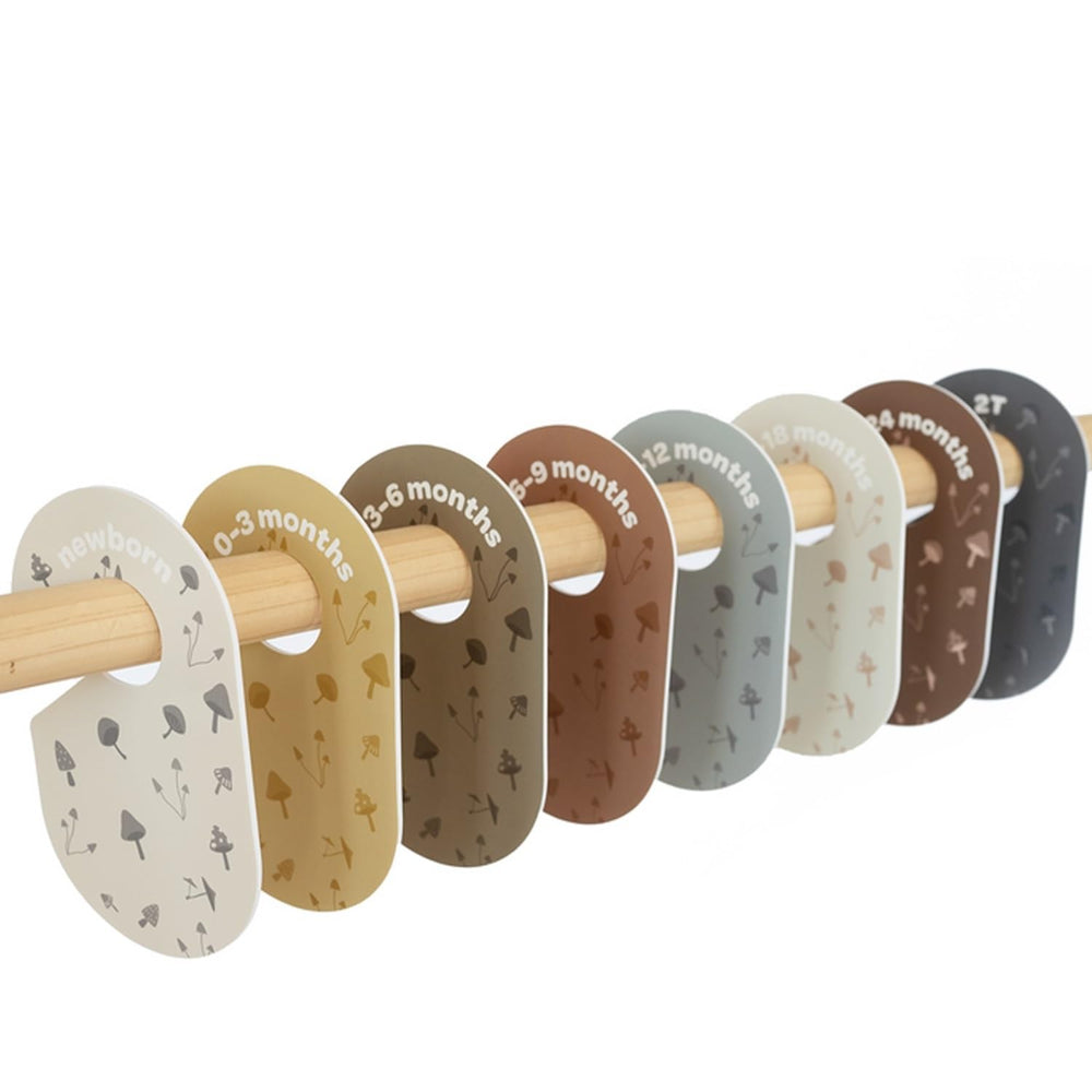 3 Sprouts closet dividers 8pc mushroom front view for organized newborn outfits