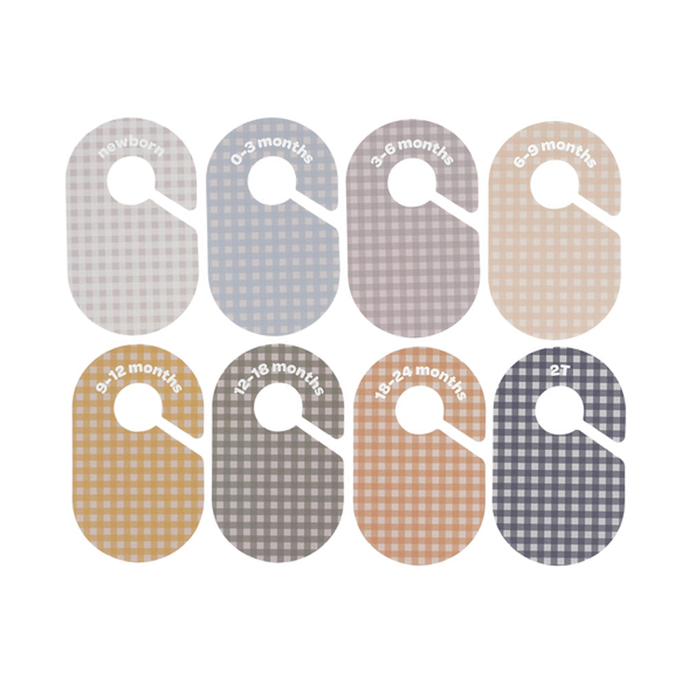3 Sprouts dividers fit standard closet rods for versatile use.