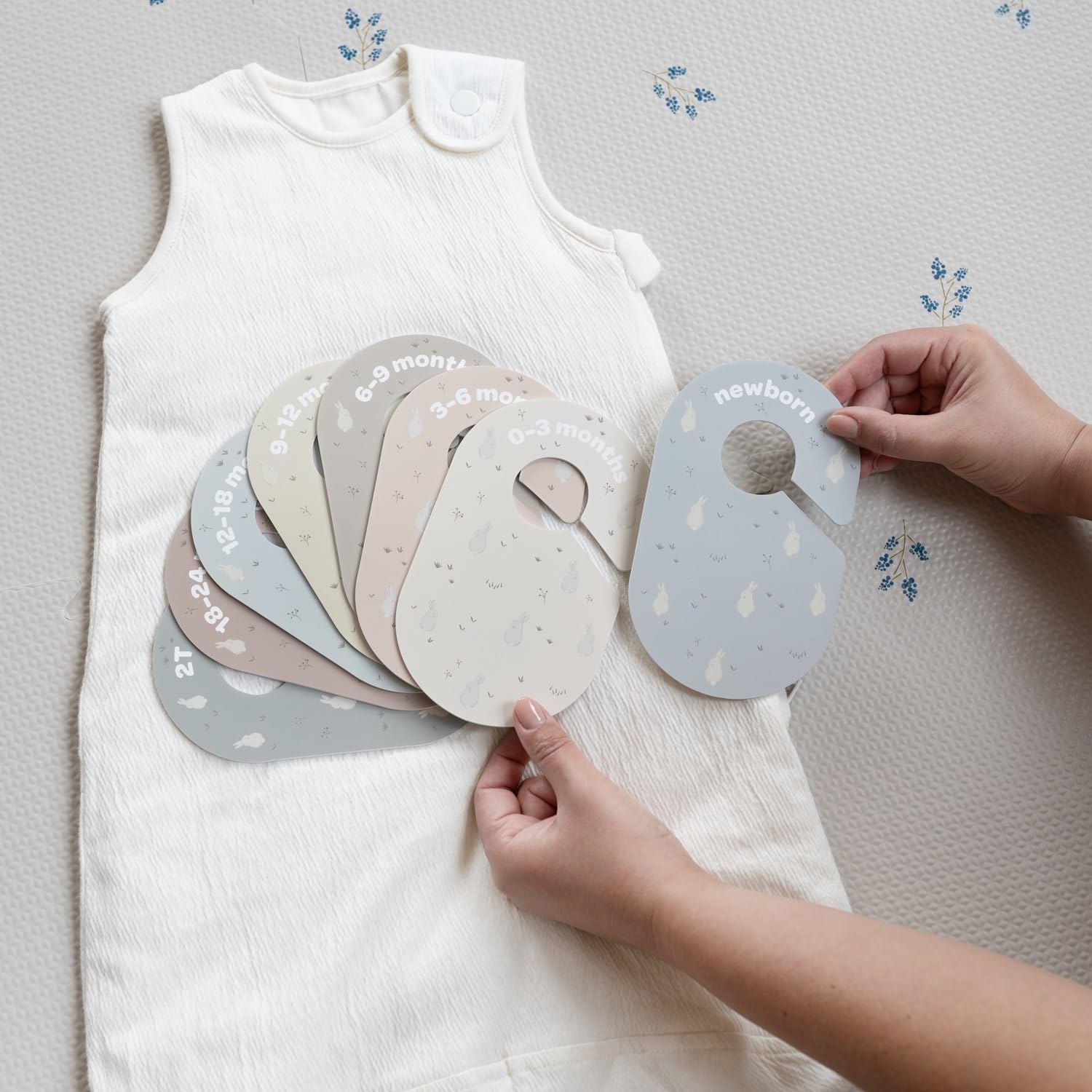 3 Sprouts Rabbit dividers cover eight growth sizes for planning outfits