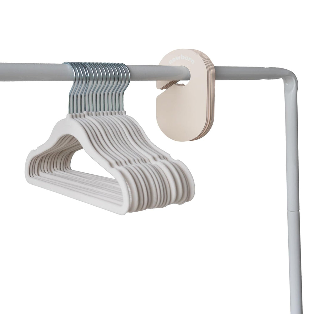 3 Sprouts baby clothes organizer in use shows quick outfit changes with clear size cues.