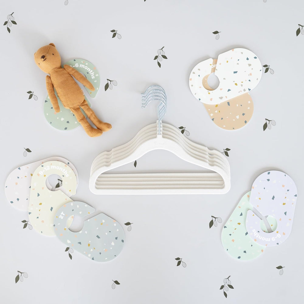3 Sprouts baby clothes organizer keeps closet tidy and space-efficient