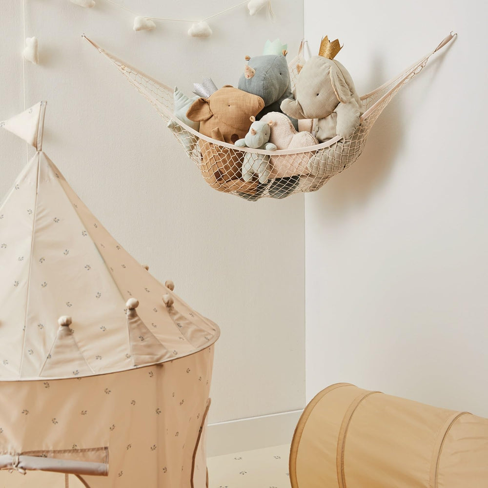 3 Sprouts versatile storage net works in nurseries, bedrooms, or playrooms.