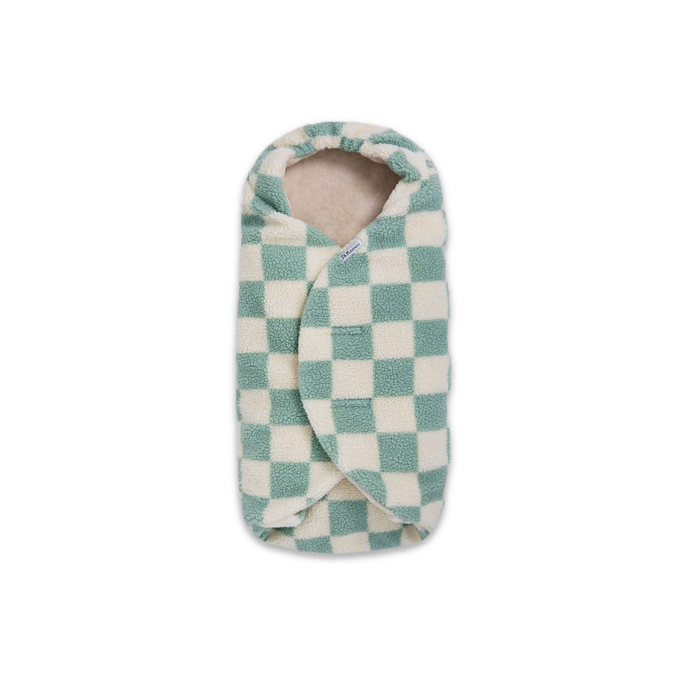 7AM Baby Car Seat Blanket with oval-cutout for easy harness access and snug wrap.