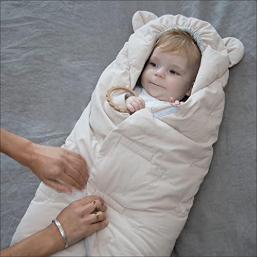 7 A.M. Enfant soft micro-fleece interior for gentle baby contact during rides