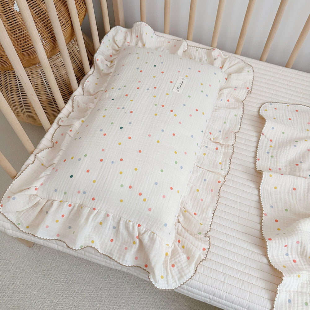 AOJIM machine-washable pillowcase demonstrating easy care and lasting color