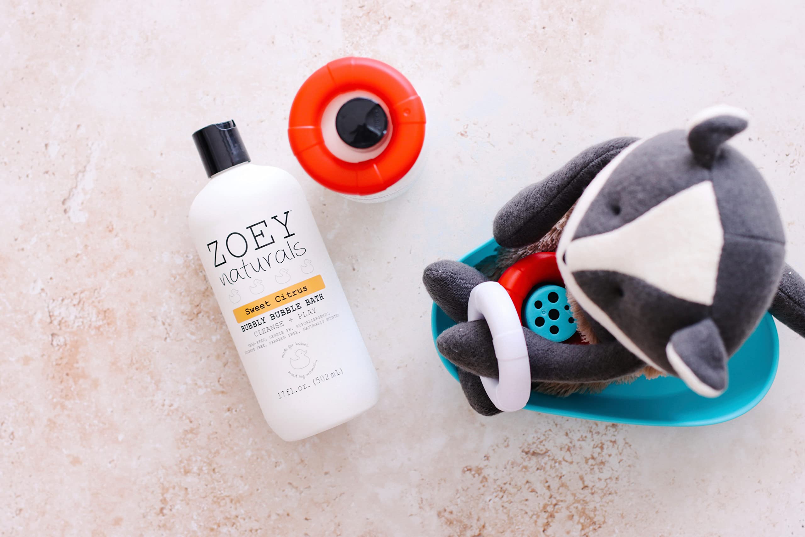 Aloe and avocado nourish sensitive skin during bath time with moisturizing oils.