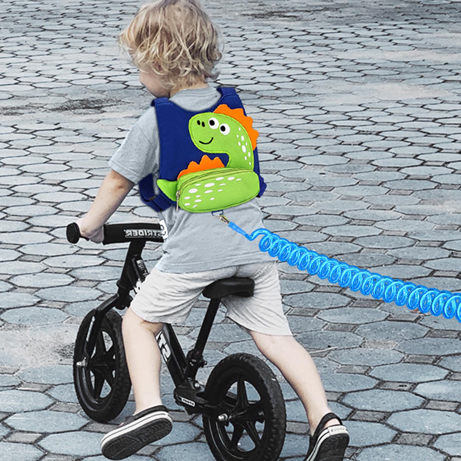 Accmor 3-in-1 wristlink setup demonstrates flexible safety options.