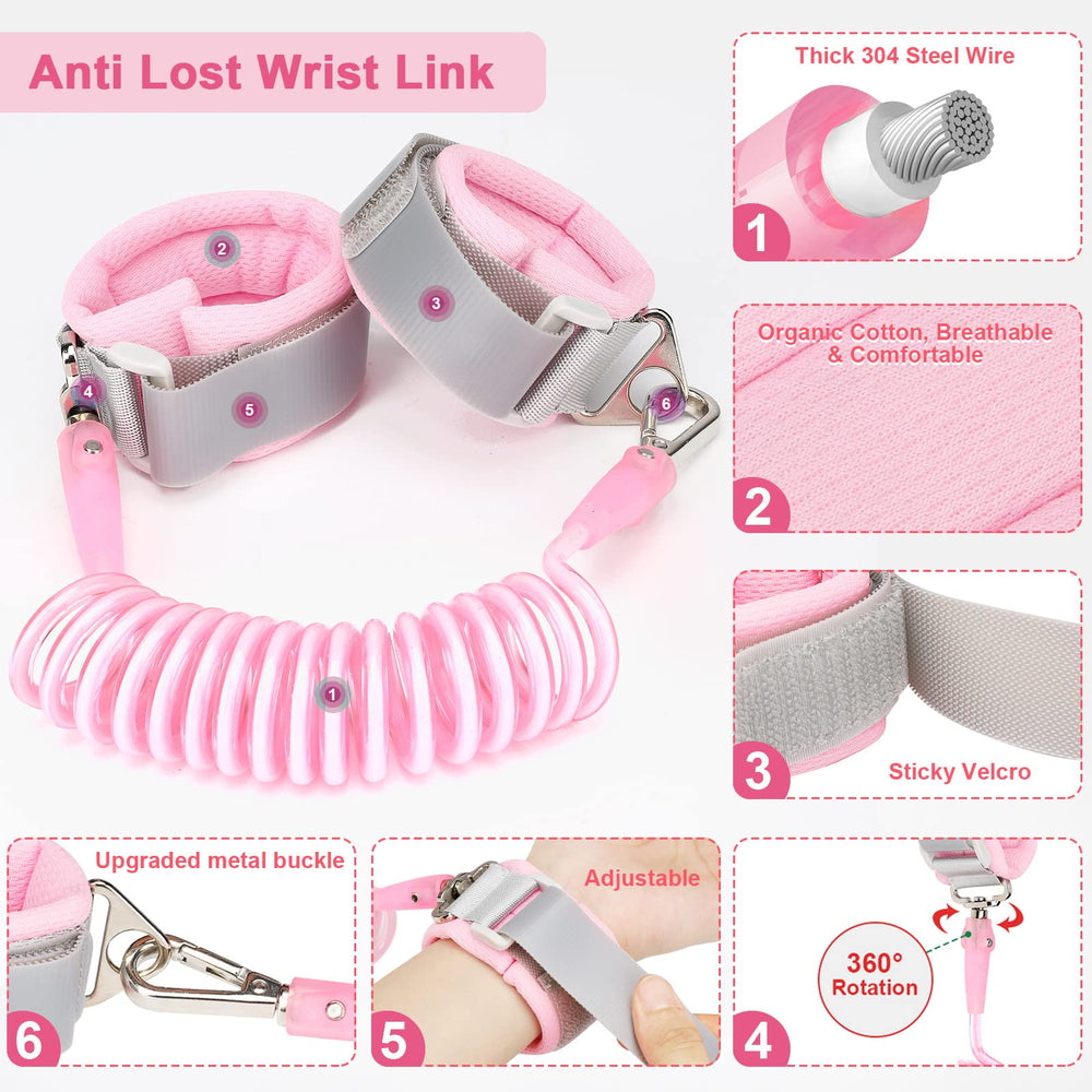 Adjustable Accmor shoulder straps ensure a comfortable fit as kids grow.