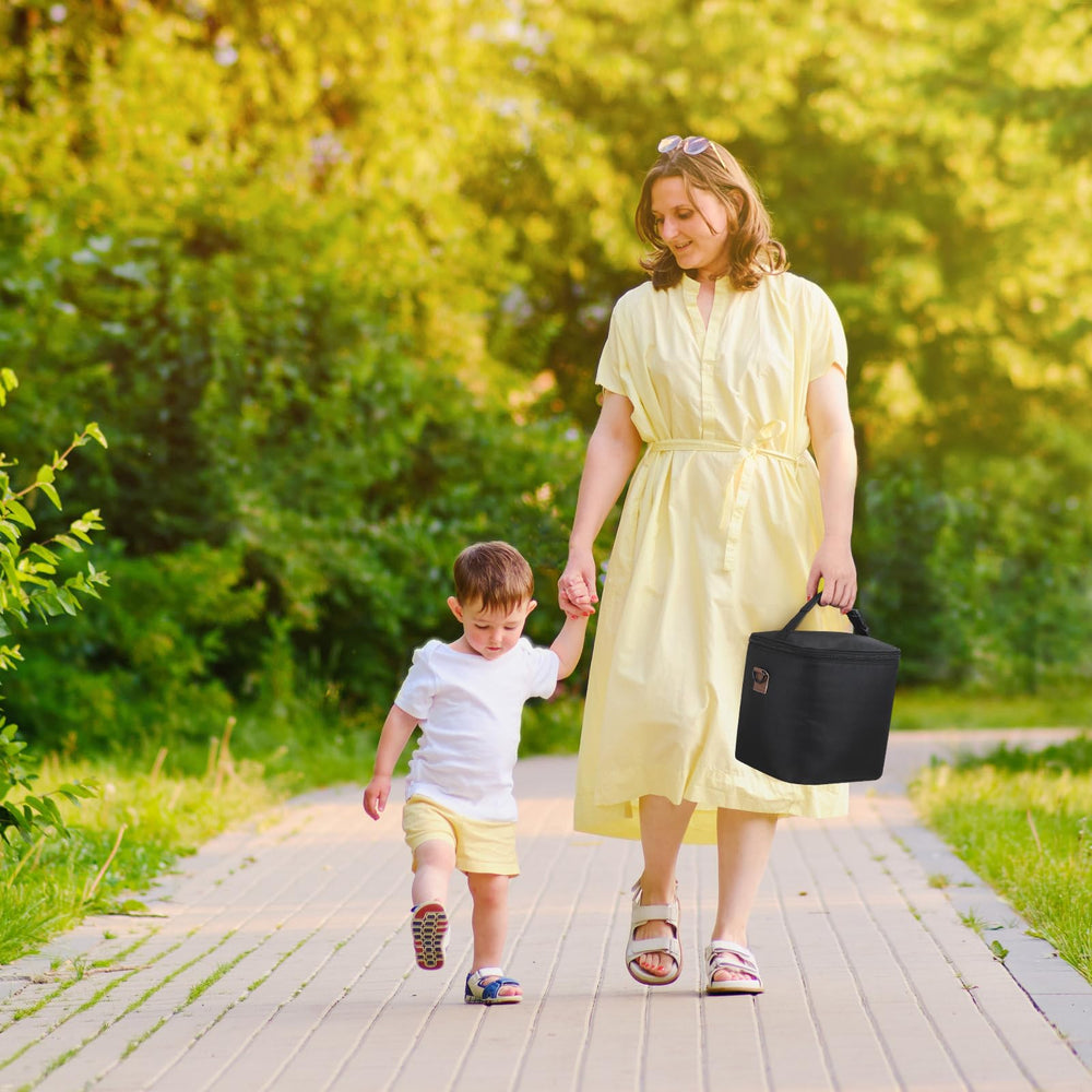 Accmor soft nylon handle offers comfortable carry during errands.