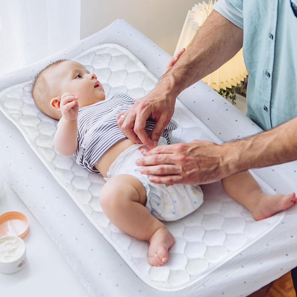 Accmor changing pad liner machine-washable for quick easy cleanup.