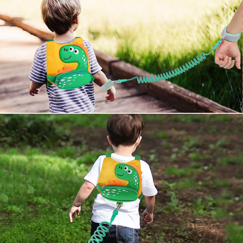 Accmor child walking outdoors yellow close-up emphasizes easy handling.