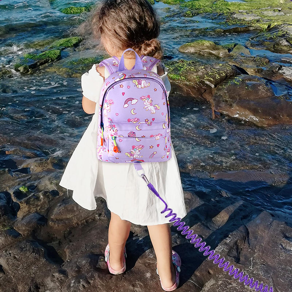 Accmor ergonomic kid backpack design lightweight and comfortable for little shoulders.