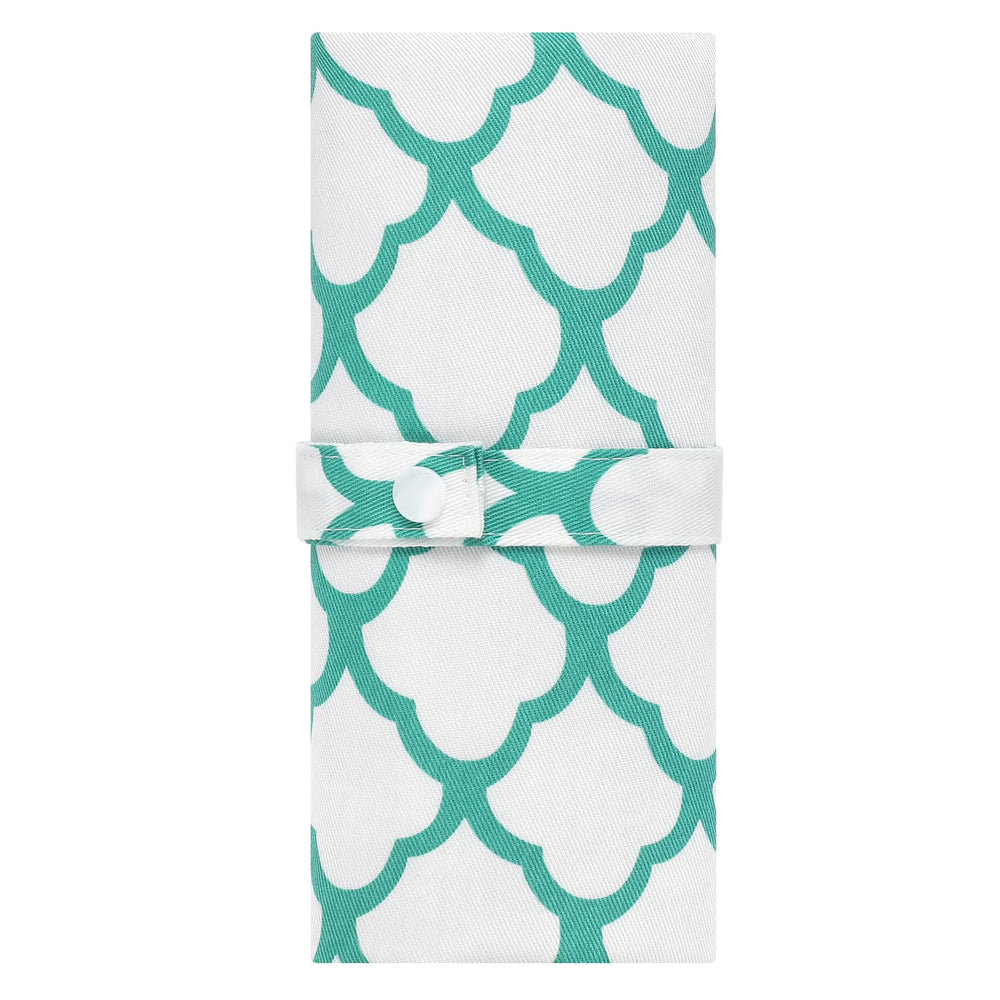Accmor liner included for quick diaper changes.