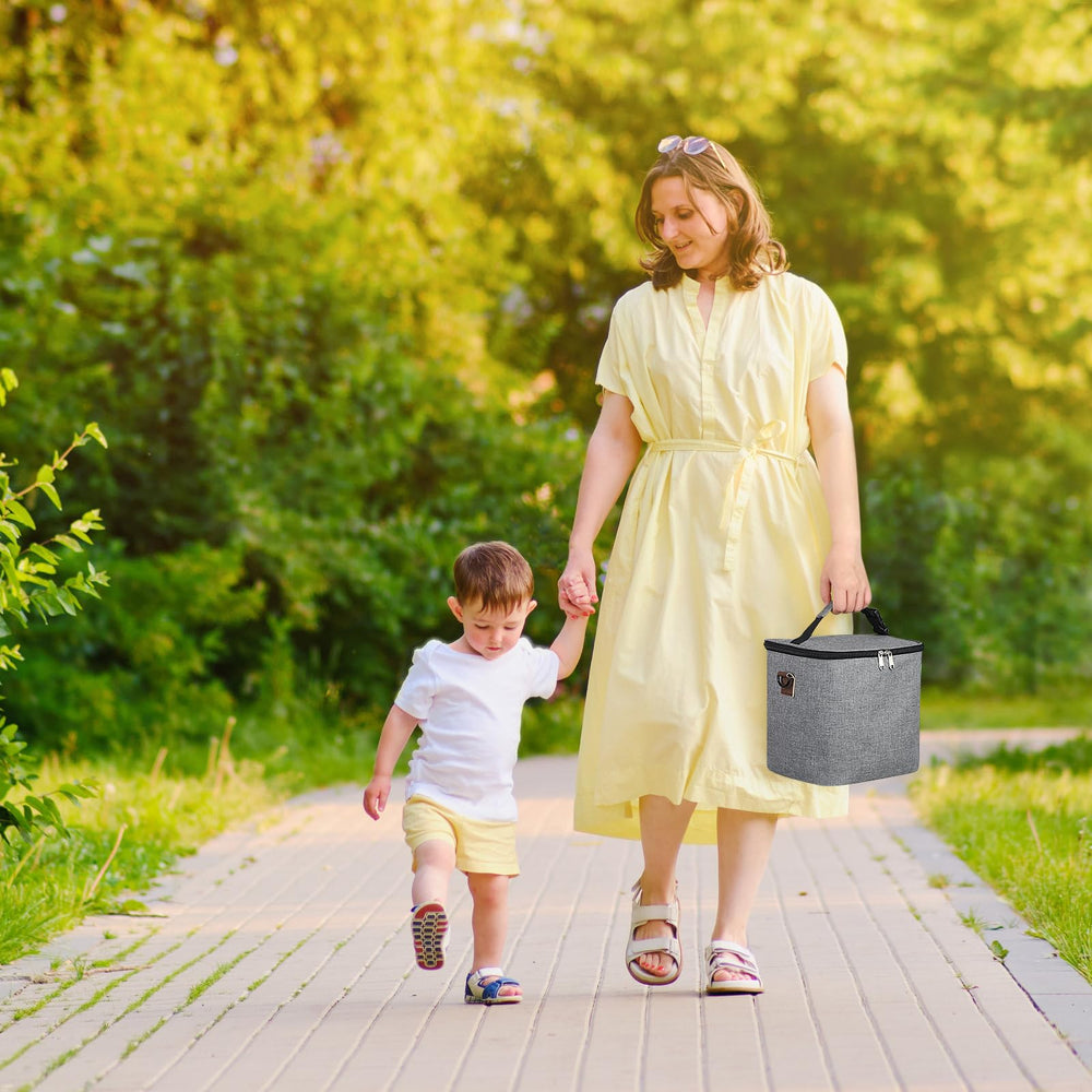 Accmor materials include water-resistant fabric for durable daily use.