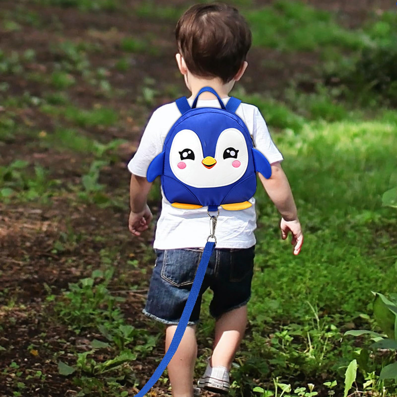 Accmor penguin backpack close-up showing friendly design kids love