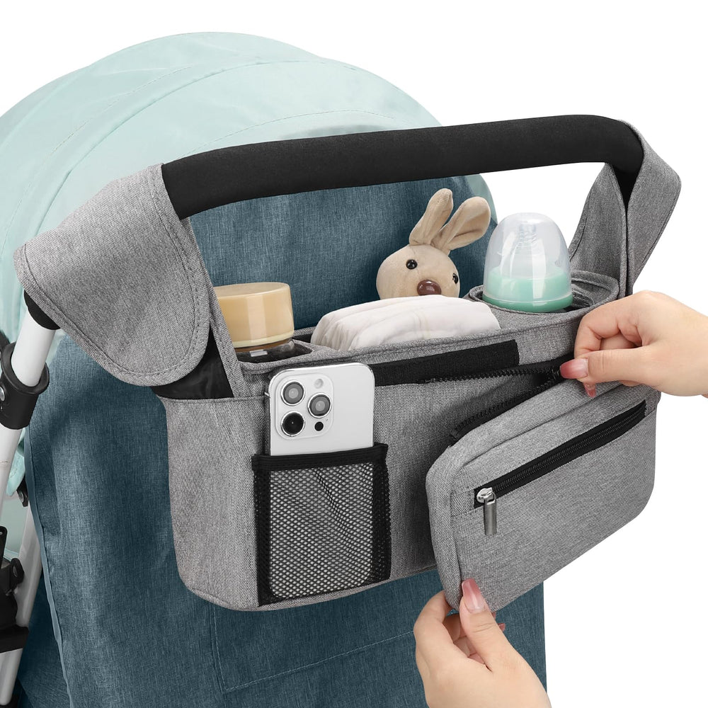 Accmor roomy middle compartment for diapers, wipes and pacifiers.