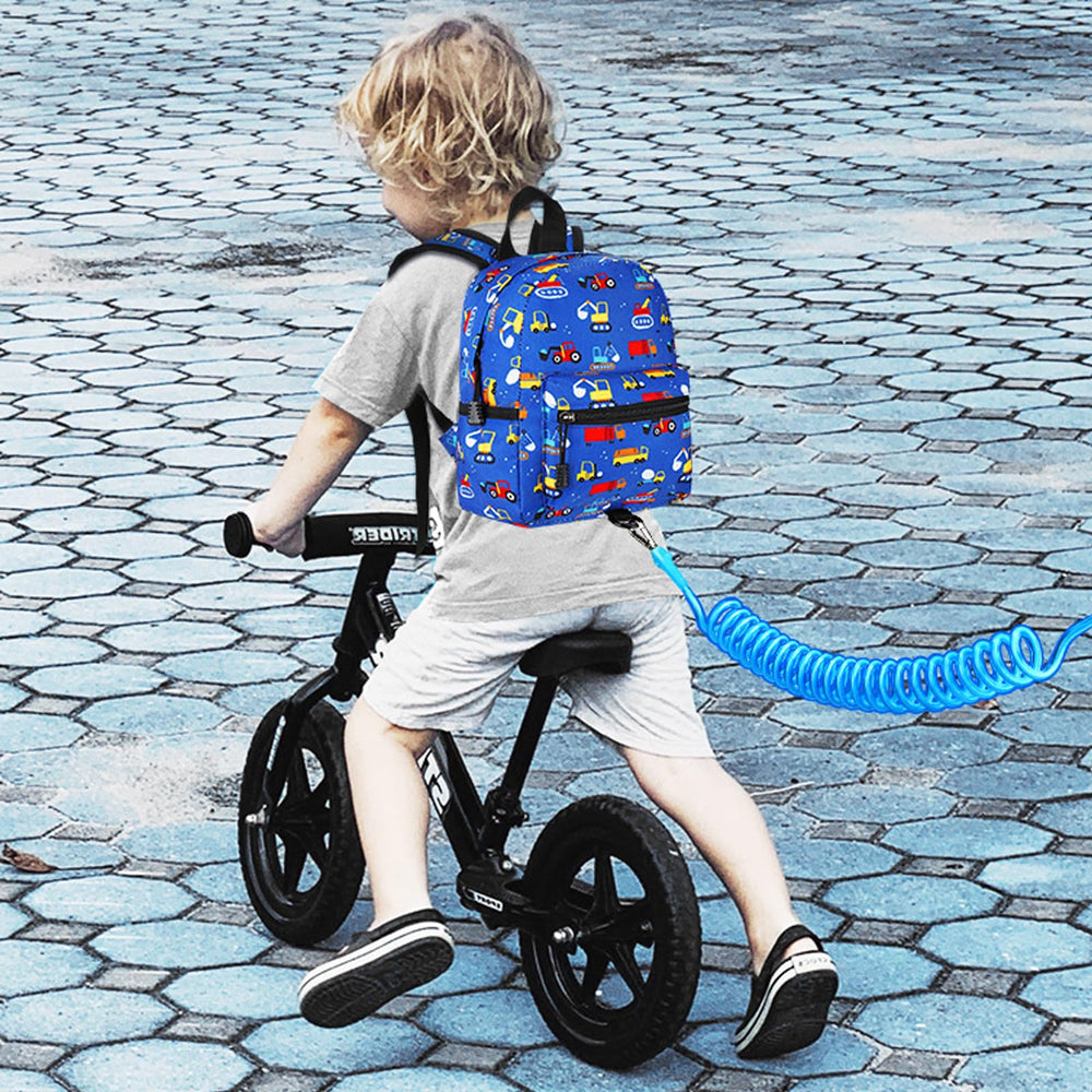 Accmor toddler backpack used at zoo or park for secure exploration