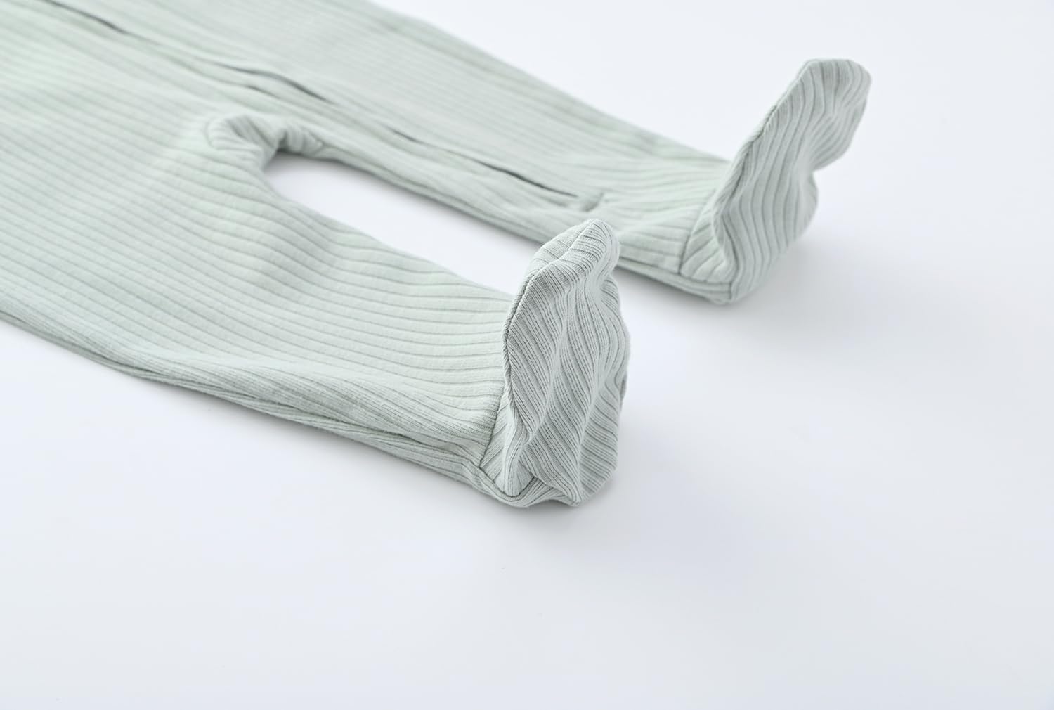 ACESTAR machine-washable 100% cotton fabric gentle on sensitive skin