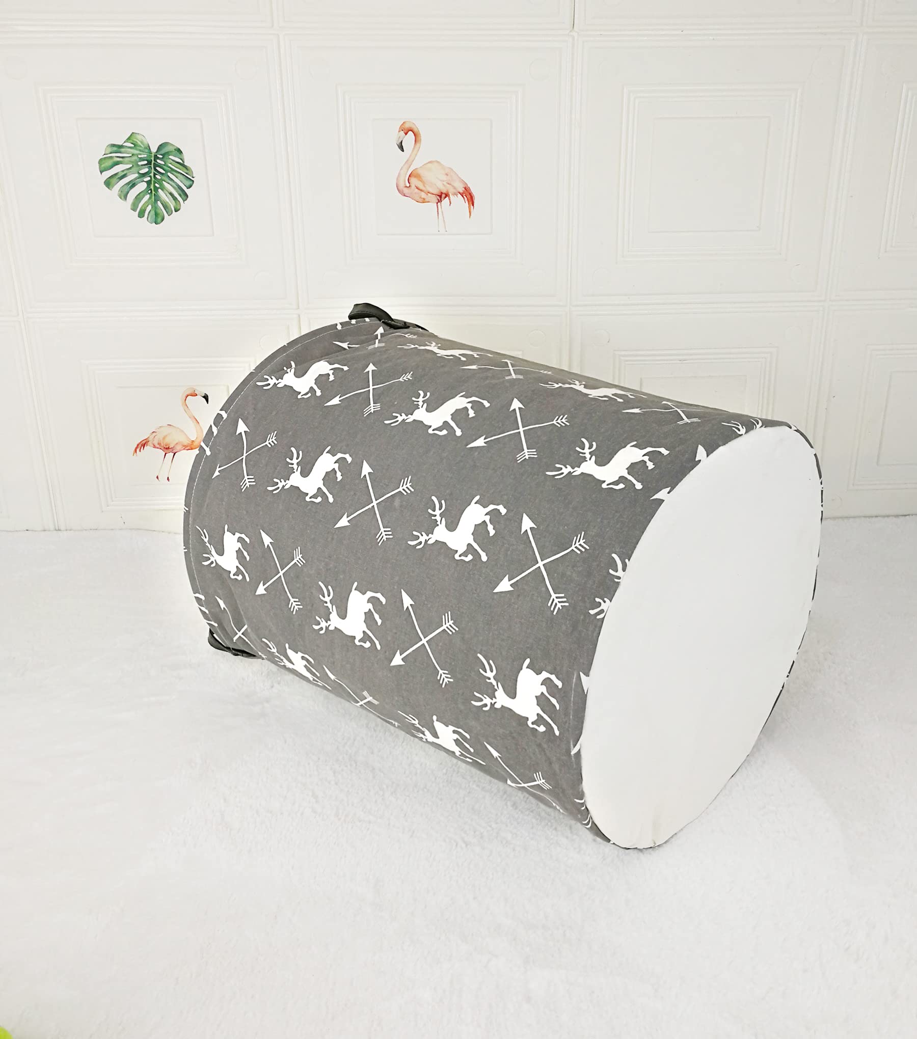 ACMUUNI deer waterproof lining hampers moisture management during laundry sorting.
