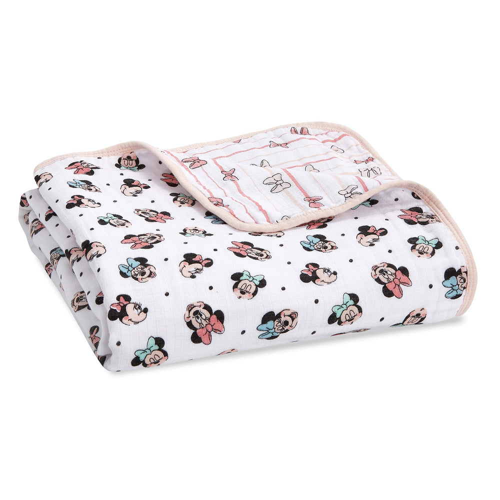 aden + anais Dream Blanket front-view highlights breathable muslin softness for cozy baby naps.