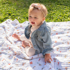 aden + anais Essentials Dream Blanket close-up, breathable cotton muslin texture for skin-friendly softness