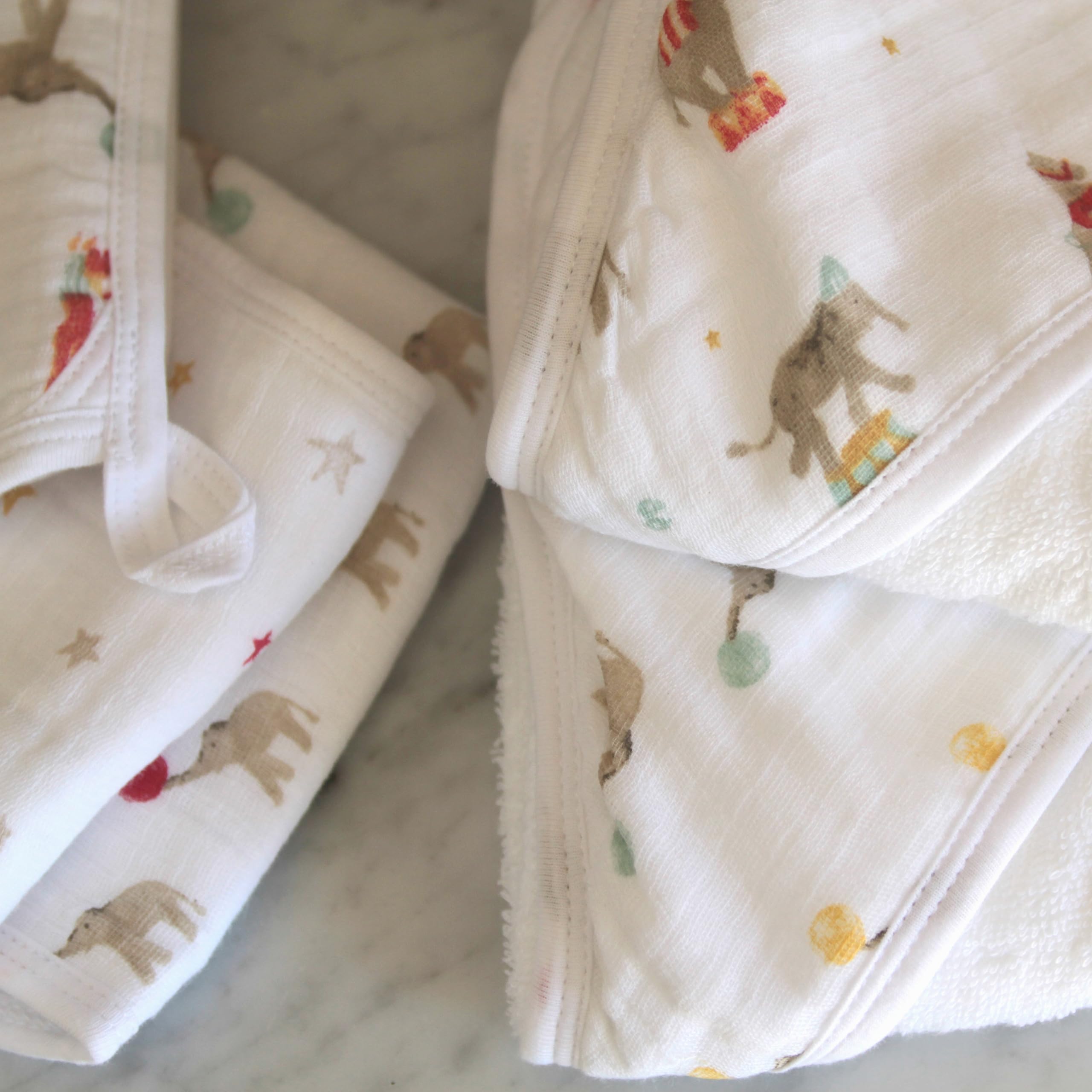 aden + anais Essentials hooded towel Elephant Circus vibrant Elephant Circus theme