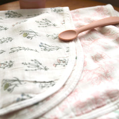 aden + anais Silky Soft Burpy Bib four-layer absorbent bamboo fabric texture
