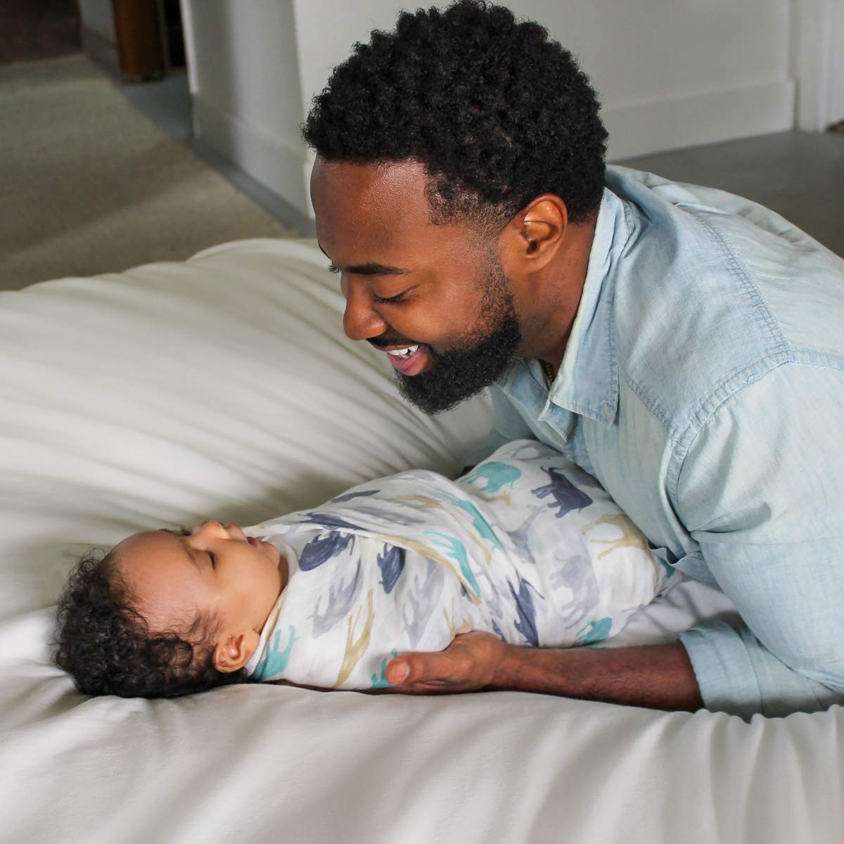 aden + anais Swaddle as tummy time blanket, light and breathable