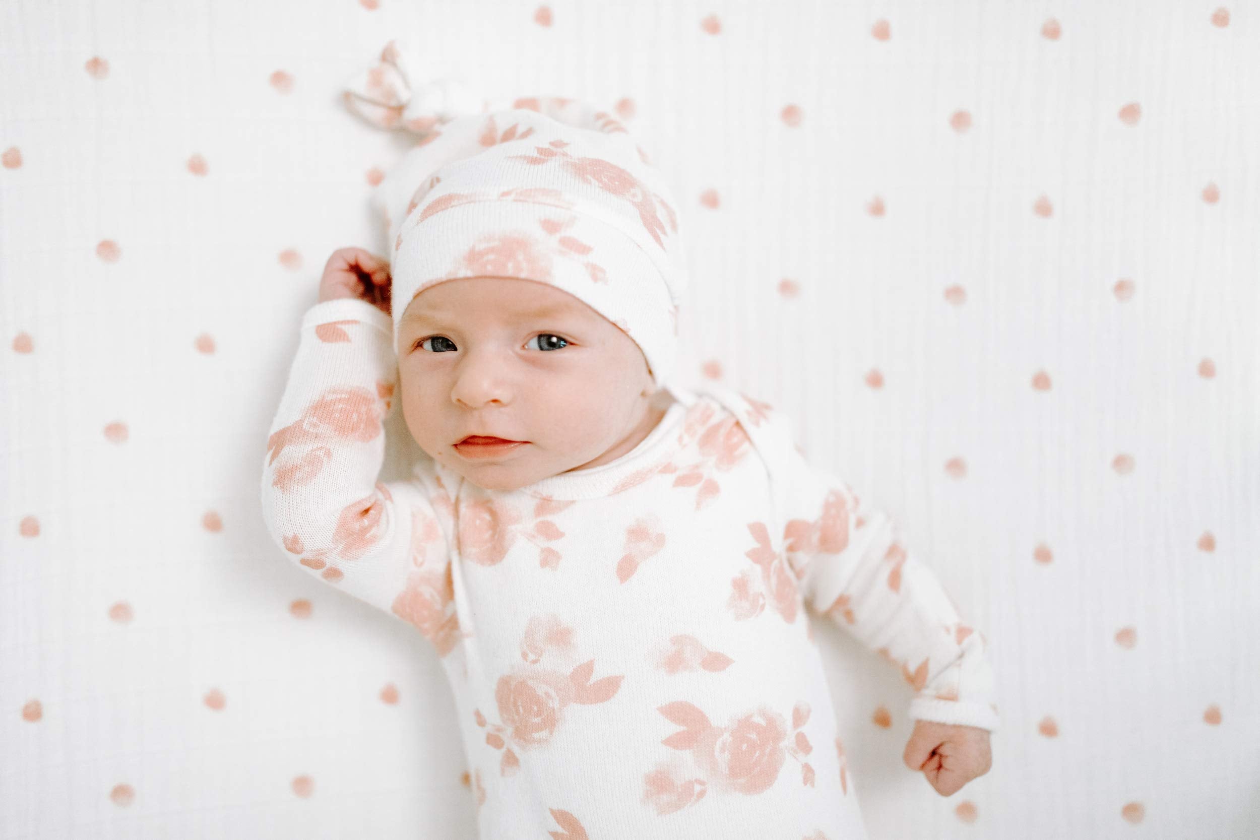 aden + anais snuggle-knit neutral heather grey color suits any nursery.