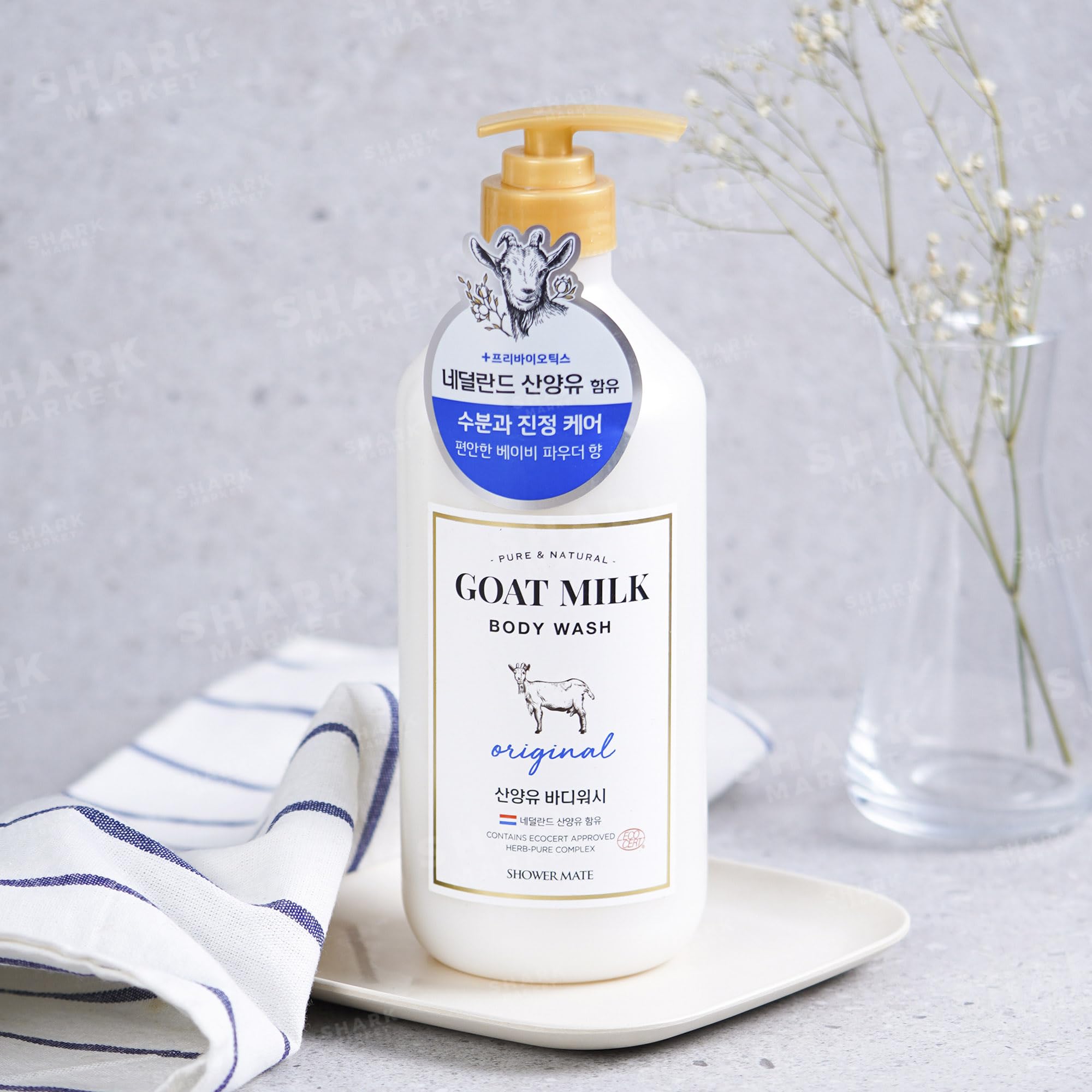 Aekyung Showermate Goat Milk Body Wash bottle for hydrating skin and gentle cleanse.